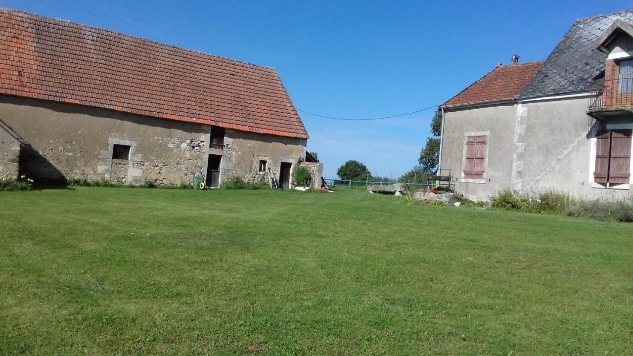 Domaine De La Rue Bed & Breakfast La Berthenoux Luaran gambar