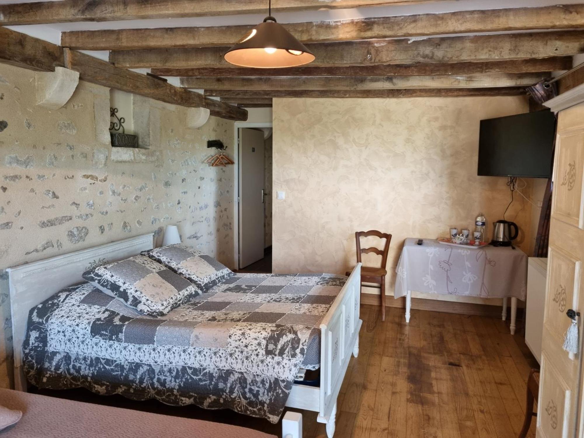 Domaine De La Rue Bed & Breakfast La Berthenoux Luaran gambar
