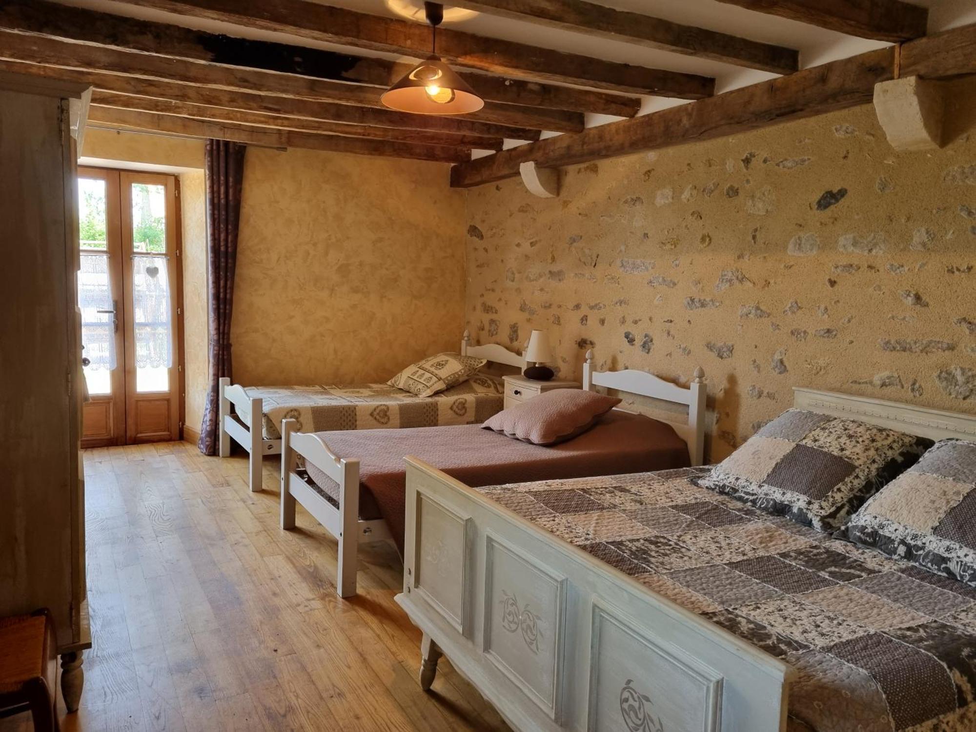 Domaine De La Rue Bed & Breakfast La Berthenoux Luaran gambar